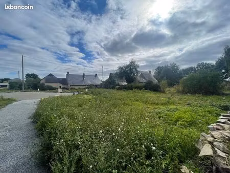 terrain 323 m² châteaubourg