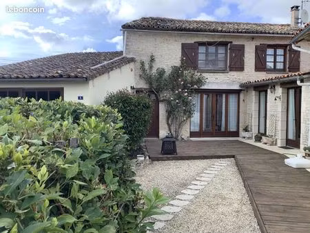 maison 7 pièces 147 m²