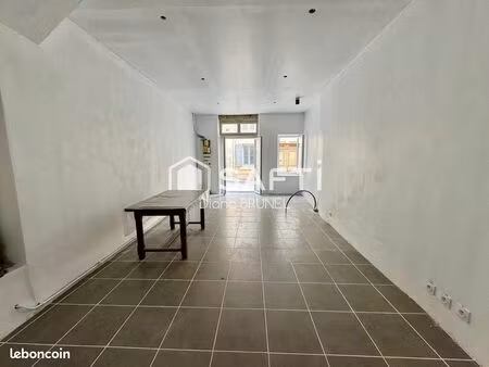 immeuble 166 m² la tour-d'aigues