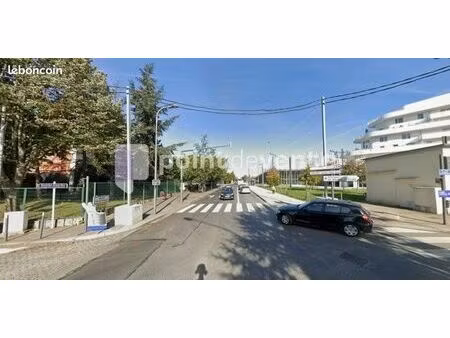 local commercial 138 m²