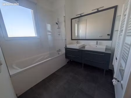 appartement t4 85m2 avec balcon (et garage) - villeurbanne la soie