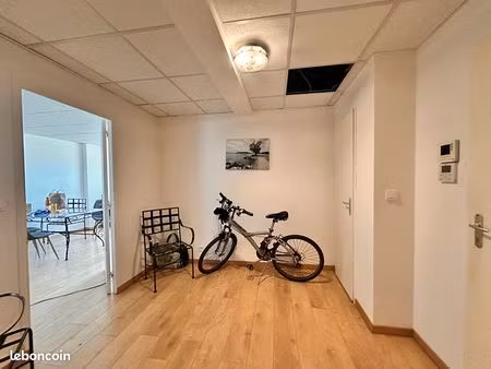 bureaux 105 m² douvaine