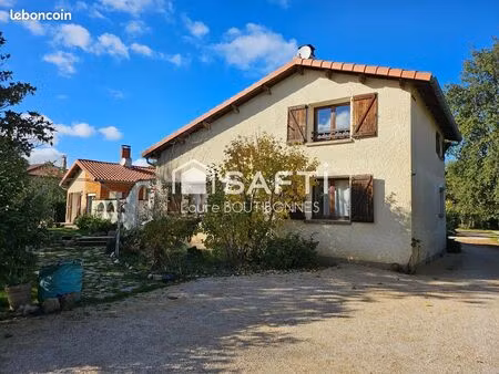 propriété 7 pièces 263 m²