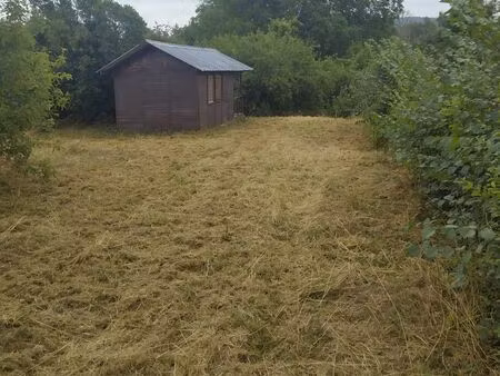 proximité du tréport mer et campagne. terrain constructible avec cabanon