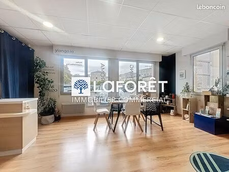 bureaux 70 m² bressuire