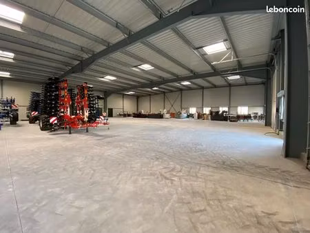 local 1000 m² lesménils