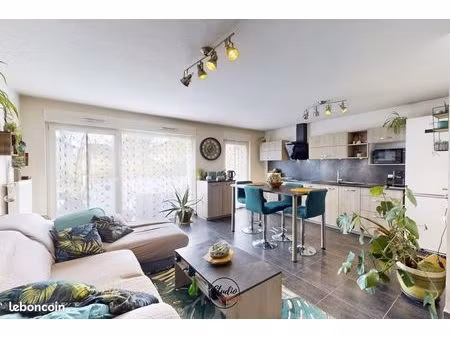 appartement 3 pièces 65 m²