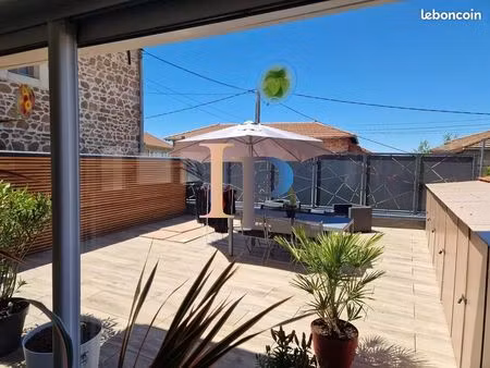 maison de ville 8 pièces 160 m²