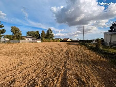 terrain 840 m² la londe