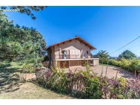 maison 5 pièces 144 m²