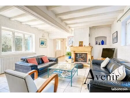 propriété 8 pièces 210 m²