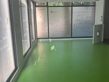 a louer : local professionnel 120 m2 de plain-pied