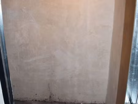 grande cave saine  éclairée  sécurisée bd magenta (m° jacques bonsergent / république / te