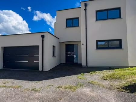 maison 8 pièces 223 m²