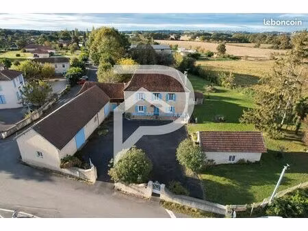 propriété 6 pièces 196 m²