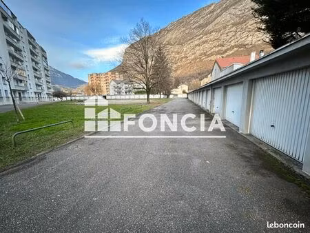 parking 10 m² saint egreve