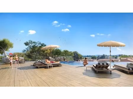 4p 77m² / jardin 247m² / piscine / parking