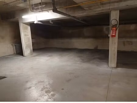 place de parking à louer