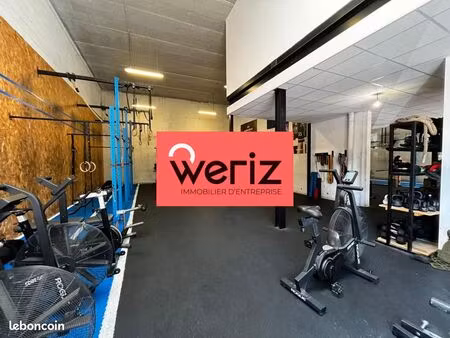 local industriel 150 m²