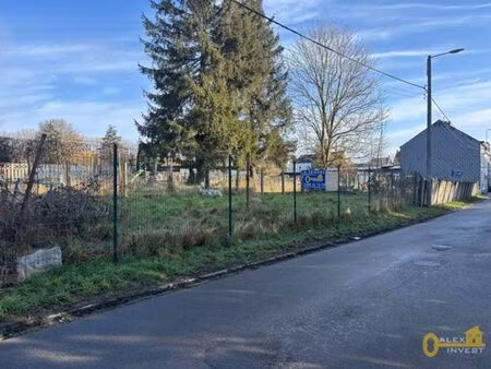 *** plus de visite possible *** terrain à bâtir