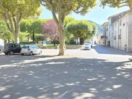 immeuble 12 pièces 254 m²