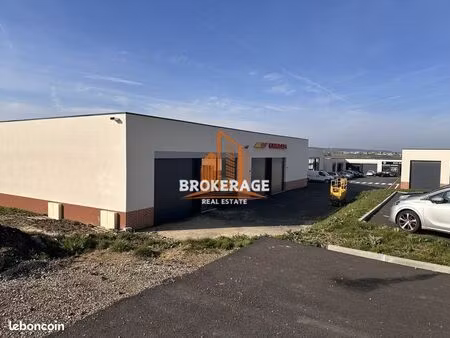 local commercial 222 m² saint-cyr-l'école