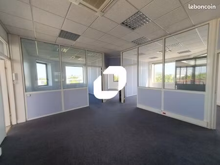 bureaux 225 m²