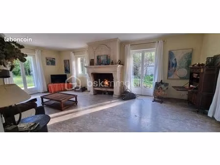 maison 8 pièces 203 m²
