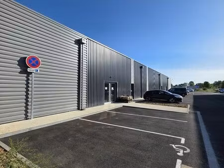 à louer – bâtiment commercial 1000 m² – zac saint-lizier – creysse (24100) – zone très dyn