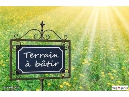 terrain 751 m² montfort-le-gesnois