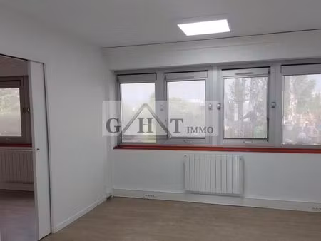 bureaux 232 m²