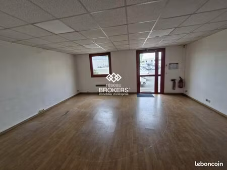 local 368 m² pontault-combault