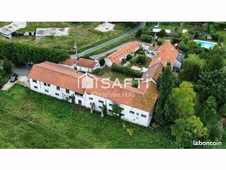 propriété 35 pièces 1200 m²