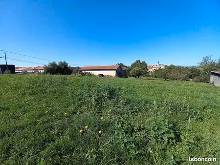 terrain 635 m² virigneux