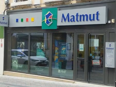 boutique 61 m² bolbec