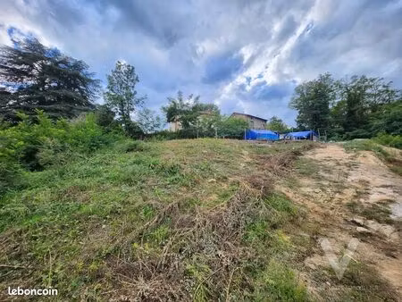 terrain 950 m² unieux