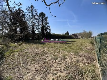 terrain 1476 m² noreuil