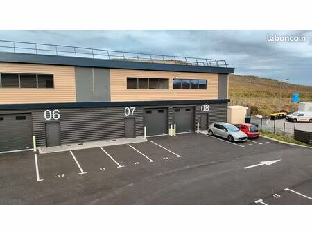 local 159 m² chateaugay