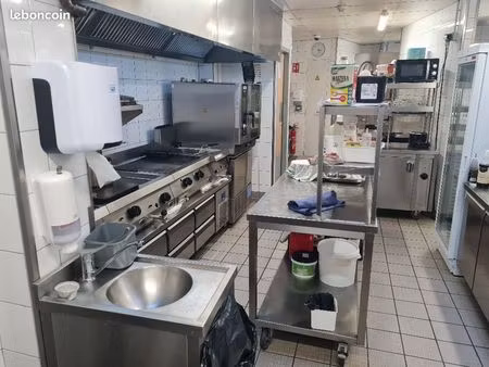 fonds de commerce hôtel  restaurant 800 m²