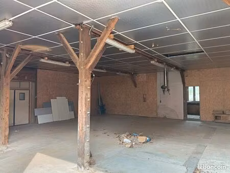 dépôt + bureaux/ garage