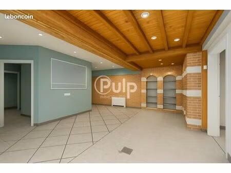 immeuble 16 pièces 214 m²