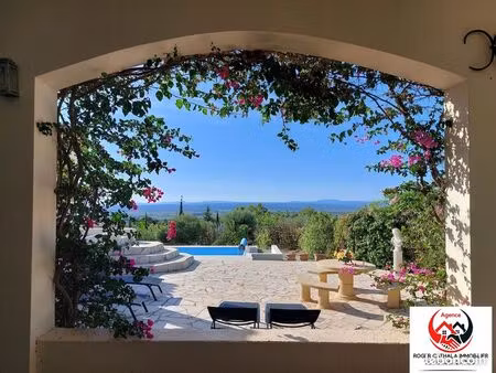 villa 4 pièces 112 m²