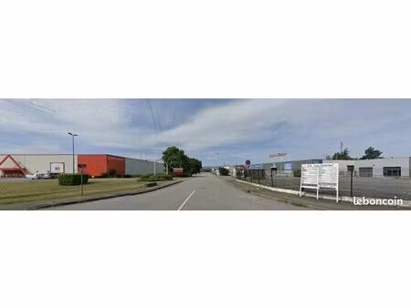 local commercial 630 m²