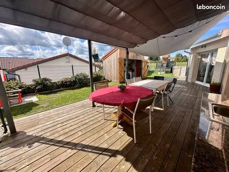 villa 6 pièces 145 m²