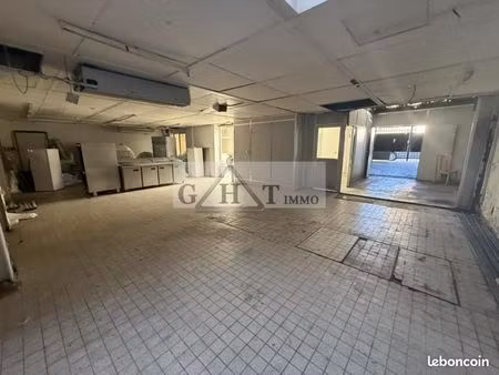 local industriel 840 m²