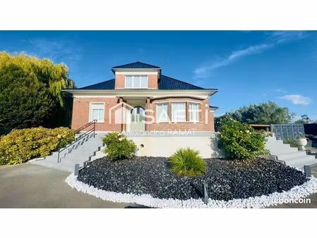 propriété 8 pièces 300 m²