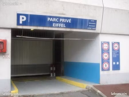 place de parking fermé créteil