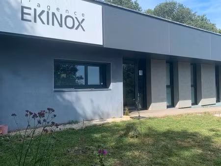 bureau à louer à arradon