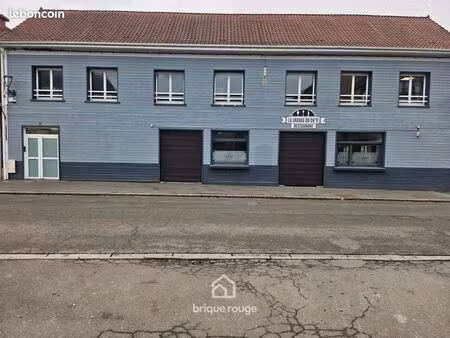 local d'activité 1 100 m²