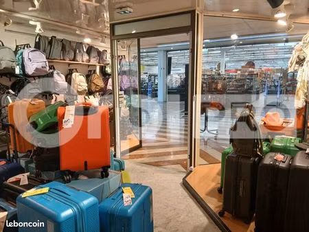 fonds de commerce maroquinerie 56 m²